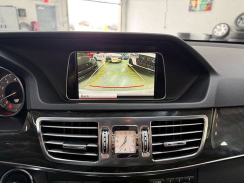 Used 2014 Mercedes-Benz E 350 4MATIC Sedan image 28