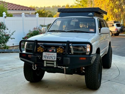 Used 1997 Toyota 4Runner SR5 image 3