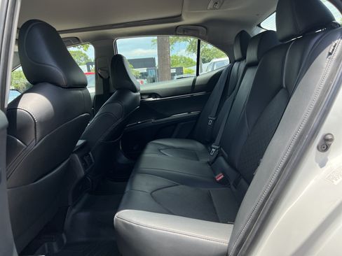 Used 2018 Toyota Camry XSE FWD image 31