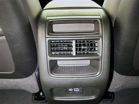 New 2026 Cadillac XT5 Luxury w/ LPO, ONYX Package image 14