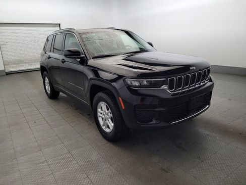 Used 2023 Jeep Grand Cherokee Laredo w/ Luxury Tech Group I image 13