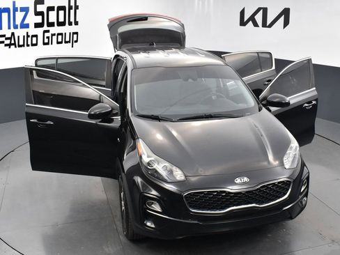 Used 2020 Kia Sportage LX image 29