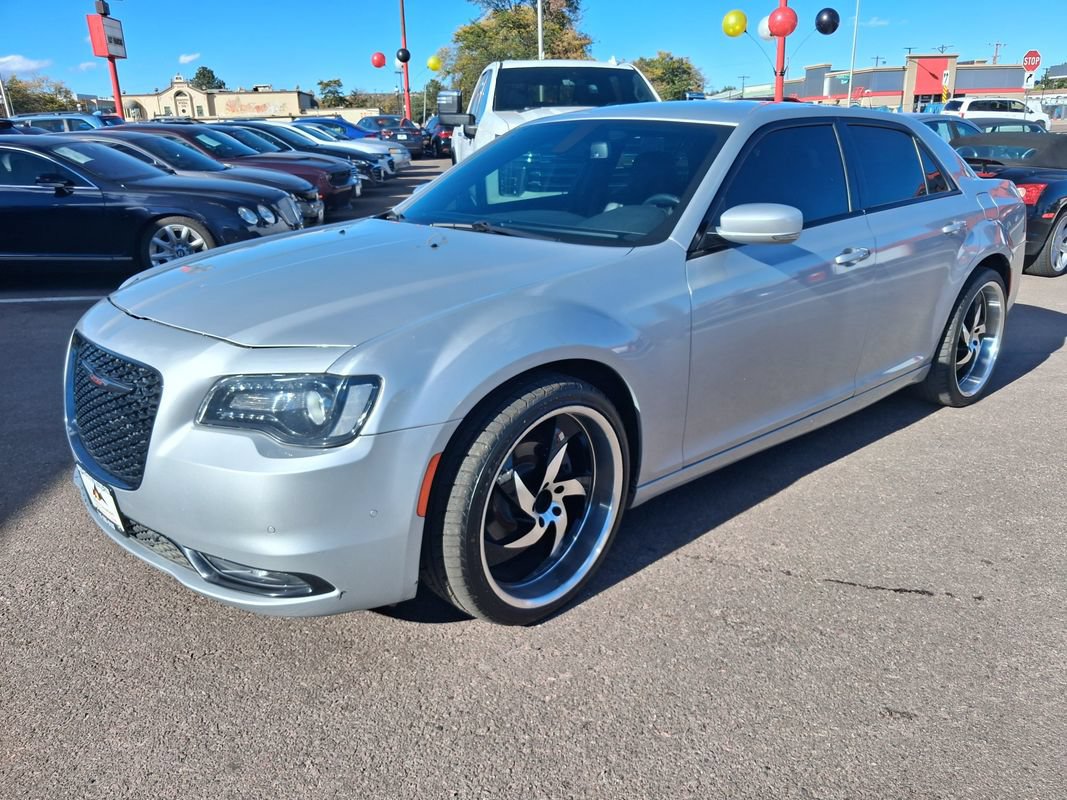 Used 2021 Chrysler 300 S RWD image 3