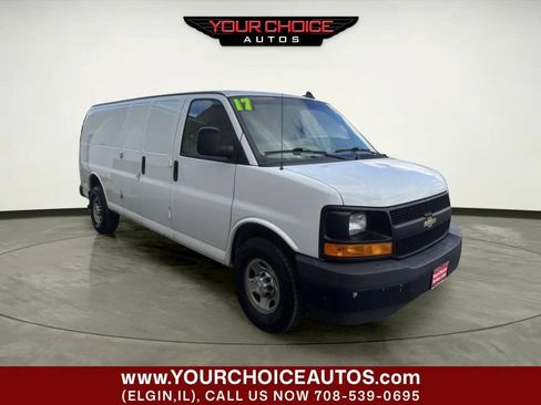 Used 2017 Chevrolet Express 2500 Extended RWD image 10
