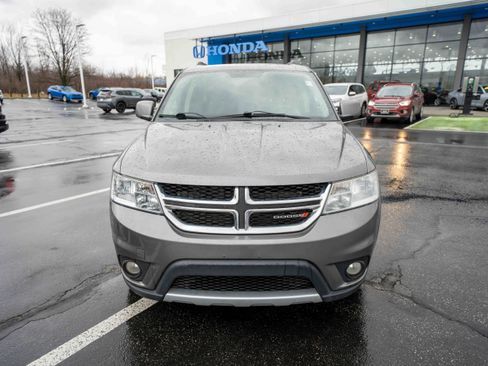 Used 2012 Dodge Journey SXT w/ Flexible Seating Group image 2