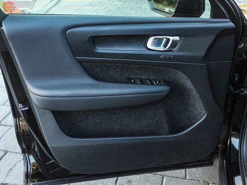Used 2023 Volvo C40 P8 Recharge Plus AWD/4WD image 22