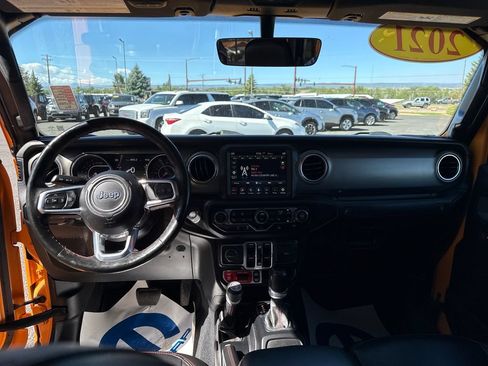 Used 2021 Jeep Gladiator Rubicon AWD/4WD image 13