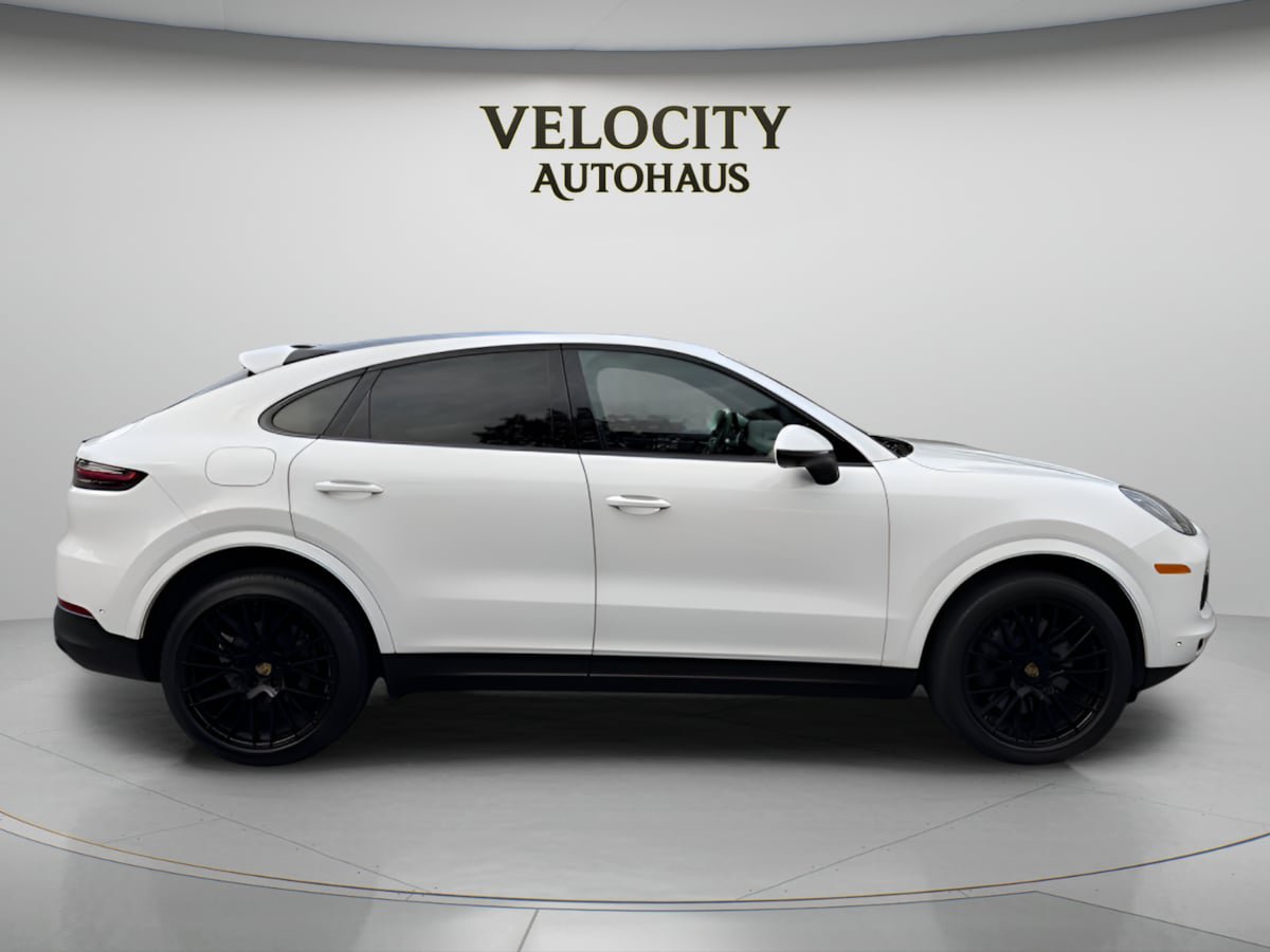 Used 2022 Porsche Cayenne S Platinum AWD/4WD image 8