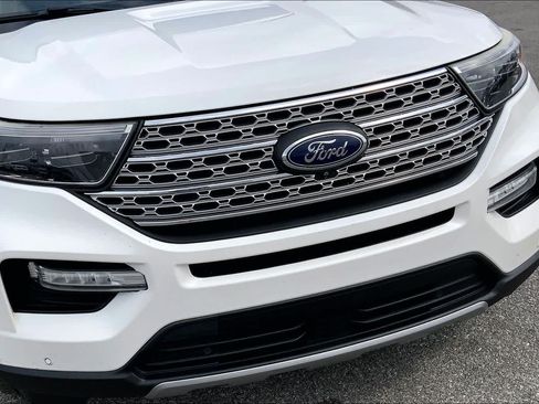 Used 2020 Ford Explorer Limited w/ Class III Trailer Tow Package RWD image 29
