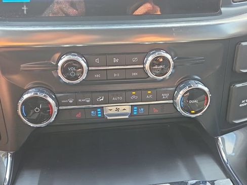 Used 2022 Ford F150 Lariat AWD/4WD image 13