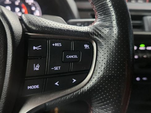 Used 2019 Lexus UX 200 F Sport image 29