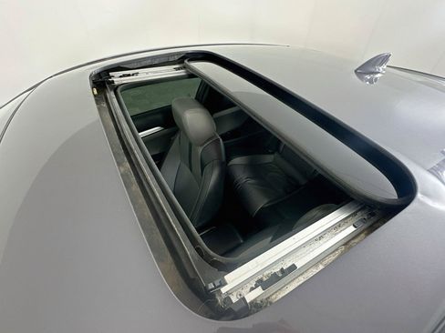 Used 2018 Honda Civic EX-L image 24