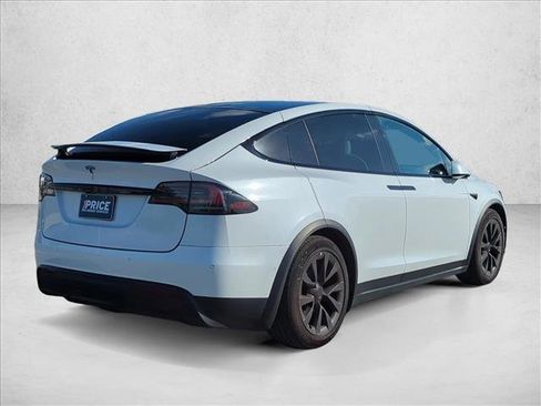 Used 2022 Tesla Model X image 5