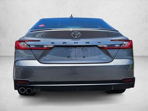 Used 2025 Toyota Camry SE FWD image 7