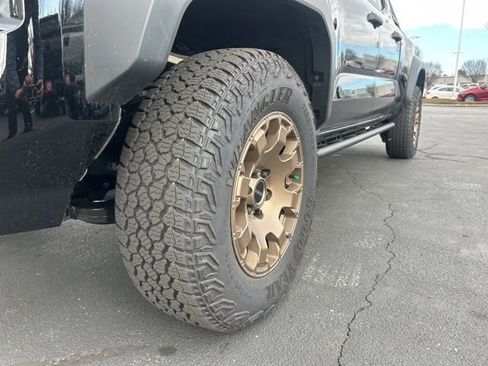 New 2025 Toyota Tacoma 4x4 Double Cab Hybrid image 12