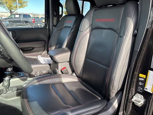 Used 2024 Jeep Wrangler Unlimited Rubicon AWD/4WD image 64