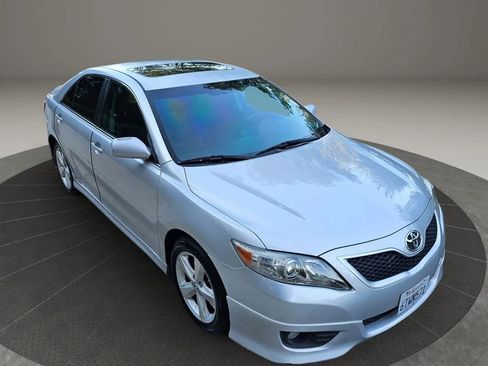 Used 2011 Toyota Camry SE image 14