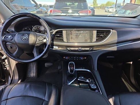 Used 2019 Buick Enclave Avenir w/ Avenir Technology Package FWD image 4