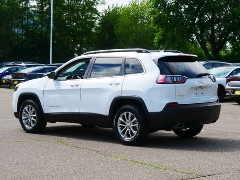 Used 2022 Jeep Cherokee Latitude Lux w/ Mopar Interior Package AWD/4WD image 5