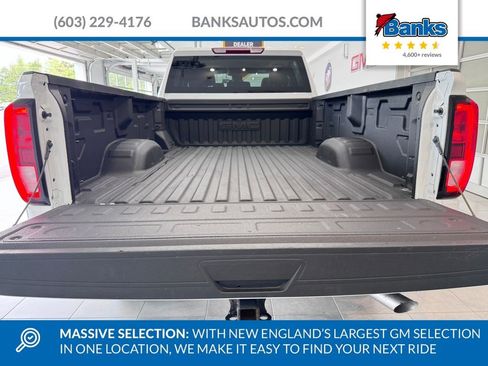 Used 2025 GMC Sierra 2500 SLE w/ SLE Value Package; AWD/4WD image 12