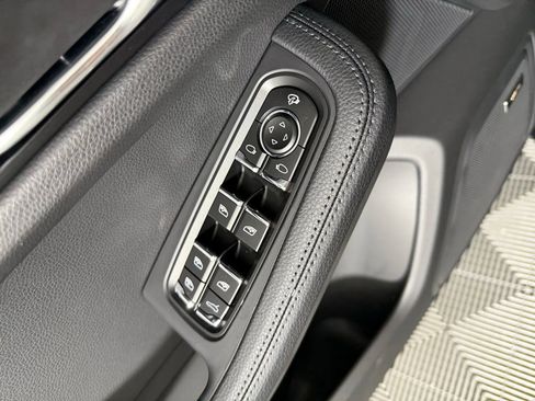 New 2026 Porsche Macan image 26