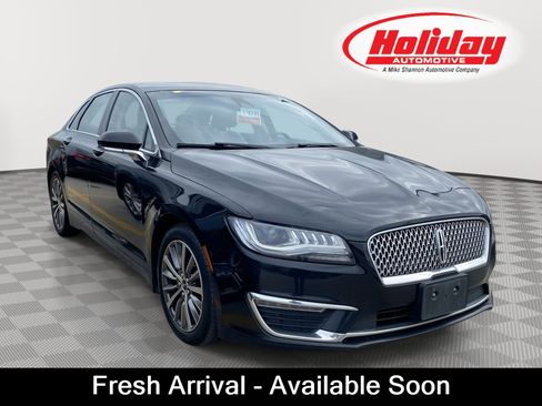 Used 2019 Lincoln MKZ Reserve FWD image 1