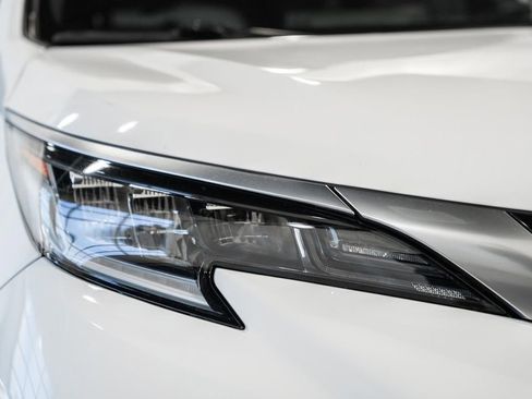 Used 2021 Toyota Sienna XSE image 12