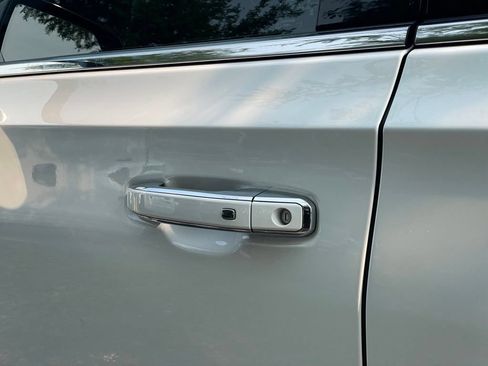 Used 2022 GMC Yukon Denali AWD/4WD image 30