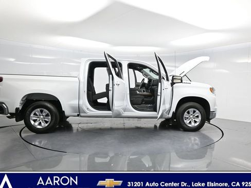 Used 2025 Chevrolet Silverado 1500 LT w/ LPO, Dark Essentials Package RWD image 3