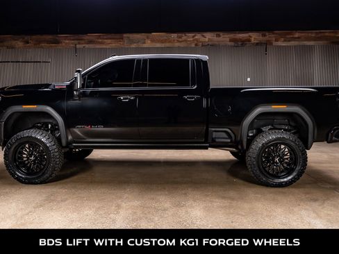 Used 2024 GMC Sierra 2500 AT4 w/ AT4 Premium Plus Package image 5