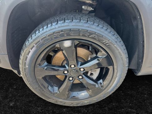 Certified 2023 Jeep Grand Cherokee L Altitude AWD/4WD image 21