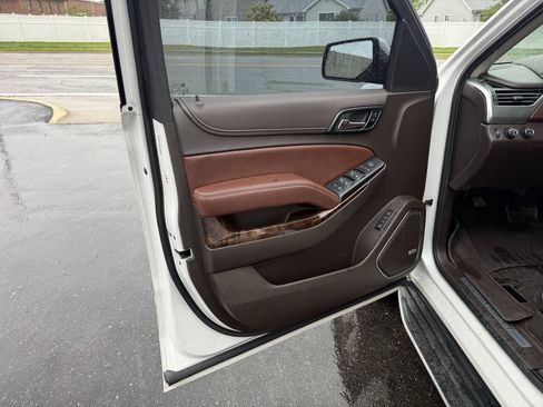 Used 2017 Chevrolet Tahoe Premier AWD/4WD image 17