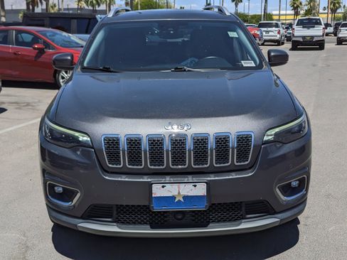 Used 2019 Jeep Cherokee Limited w/ Technology Group FWD image 6