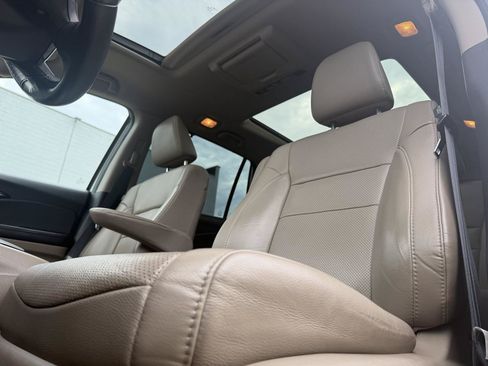 Used 2017 Honda Pilot Elite image 12