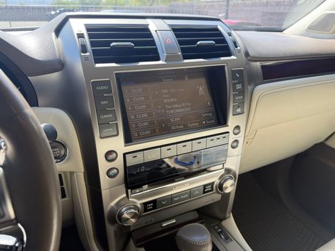 Used 2019 Lexus GX 460 Premium w/ Premium Package AWD/4WD image 20