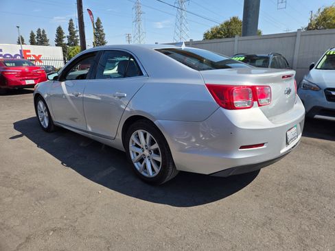 Used 2013 Chevrolet Malibu LT FWD image 2