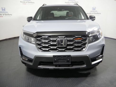 Used 2023 Honda Passport TrailSport image 2