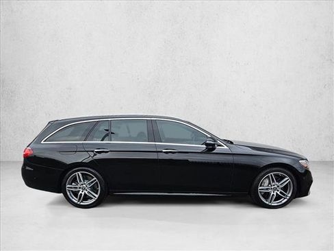 Used 2018 Mercedes-Benz E 400 4MATIC Wagon image 6
