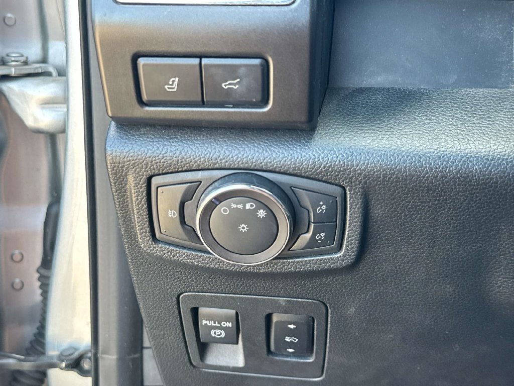Used 2019 Ford Expedition Max Limited RWD image 28