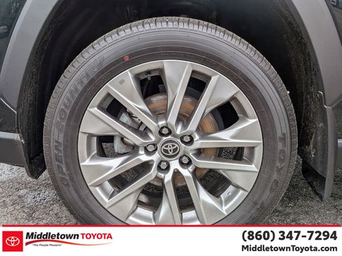 Certified 2023 Toyota RAV4 XLE Premium AWD/4WD image 9