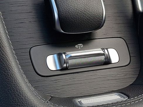 Certified 2025 Mercedes-Benz GLS 450 4MATIC image 26