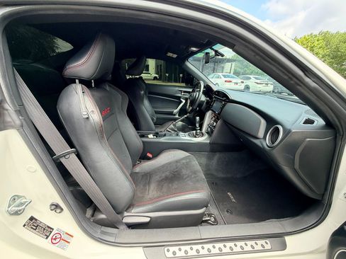 Used 2017 Subaru BRZ Limited w/ Performance Package RWD image 11