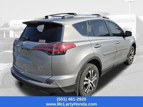 Used 2018 Toyota RAV4 LE FWD image 4