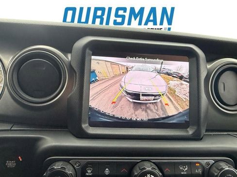 Used 2023 Jeep Wrangler Unlimited w/ Cold Weather Group image 15