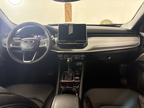 Used 2025 Jeep Compass Limited AWD/4WD image 6