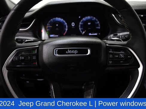 Used 2024 Jeep Grand Cherokee L Limited w/ Luxury Tech Group II image 11