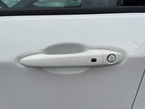 Used 2018 Jeep Compass Latitude w/ Popular Equipment Group image 7