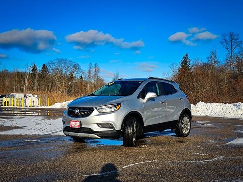 Used 2019 Buick Encore Preferred image 8