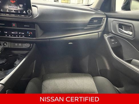 Certified 2025 Nissan Rogue SV AWD/4WD image 18
