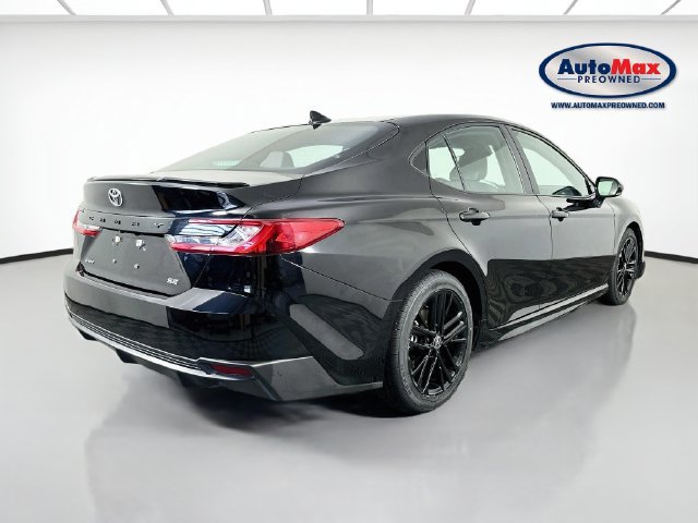 Used 2025 Toyota Camry SE FWD image 2